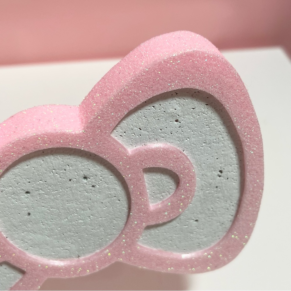 Y2K 2000s mcbling Sanrio hello kitty bow pin board - Picture 2 of 4